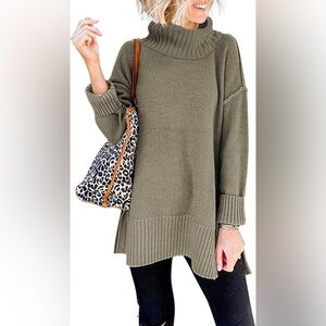 MEROKITTY - NWOT - LONG SLEEVE GREEN MOCK TURTLENECK SWEATER - SIZE LARGE